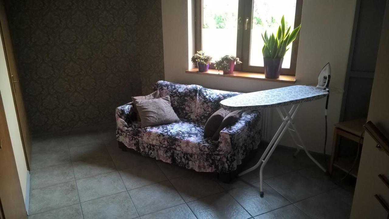 Pokoje Goscinne Jaga Kielce Exterior photo